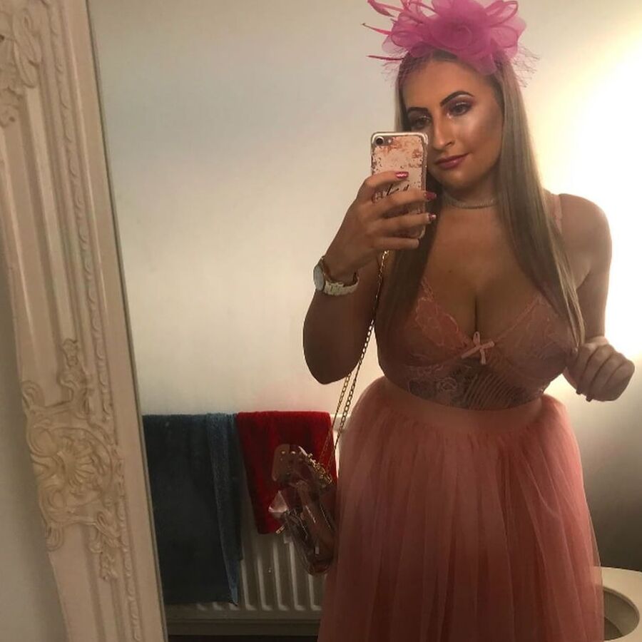 Big tit slag Kelsea