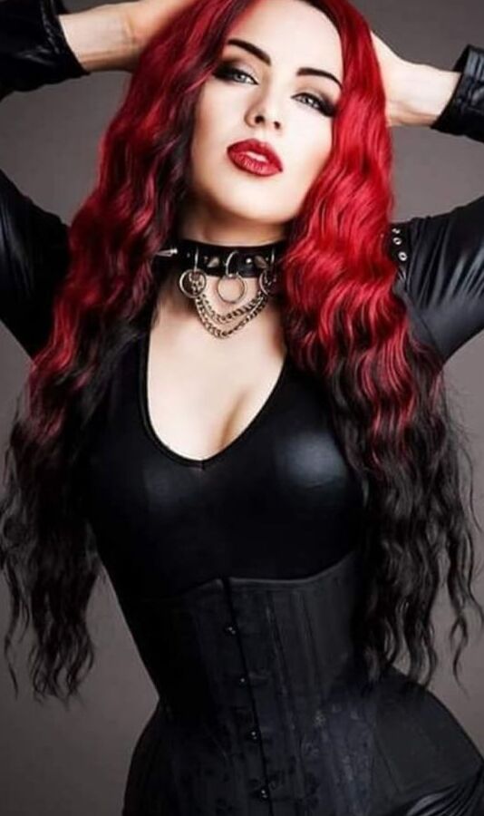 Beautiful dark-dark gothic beauties and love the dark