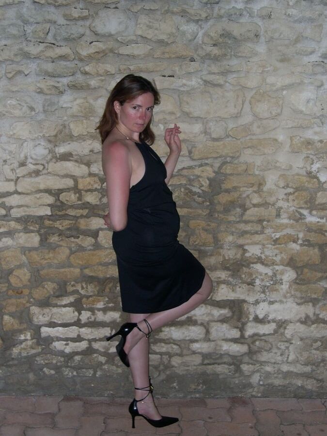 Beautiful natural wife and amateur photo model