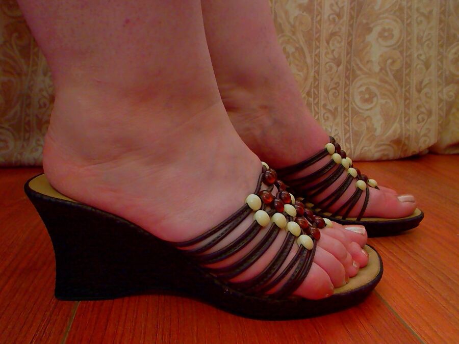 Dr Marten Sandals