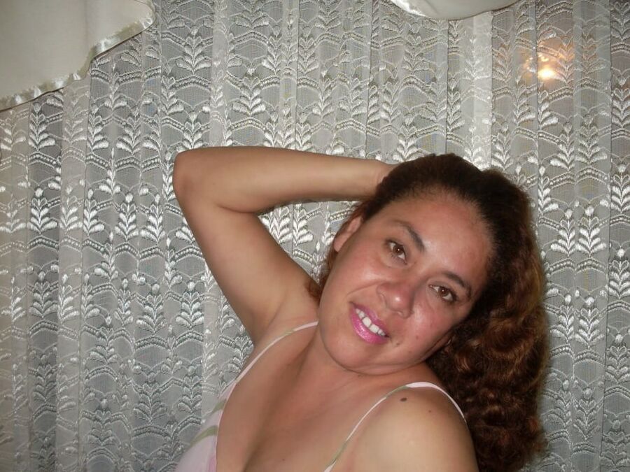Delightfull Wife posing