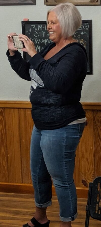 Miss Piggy wearing jeans