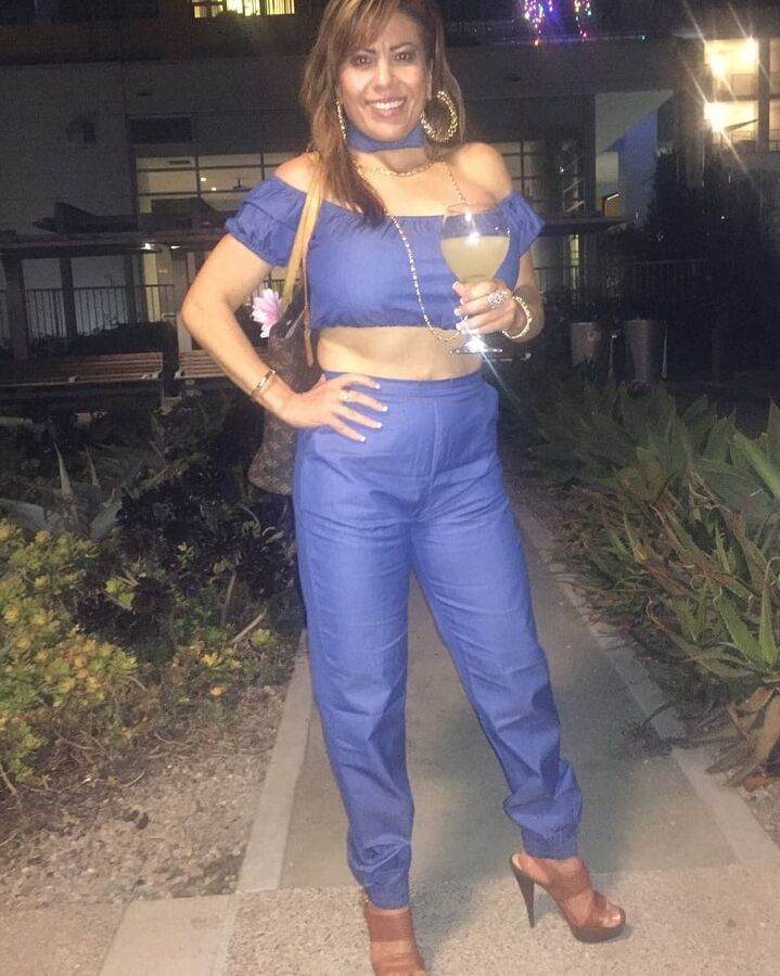 Latina milf