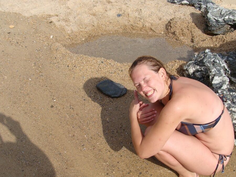 Huge Natural Tits Red Head Girlfriend Posing for Honeymoon