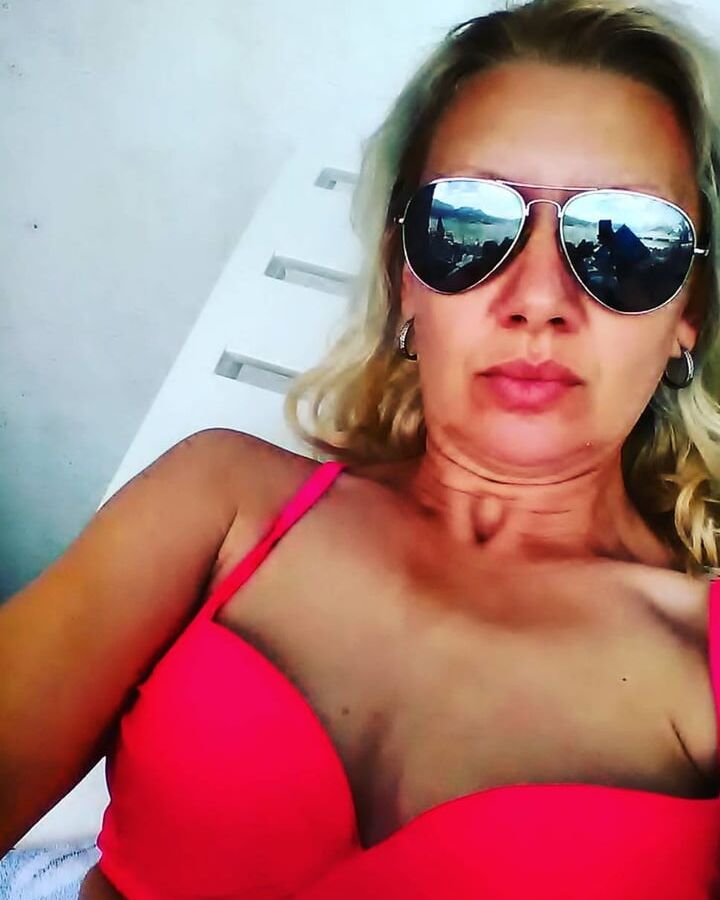 Serbian hot blonde mature mom beautiful ass Sanja Vukojevic