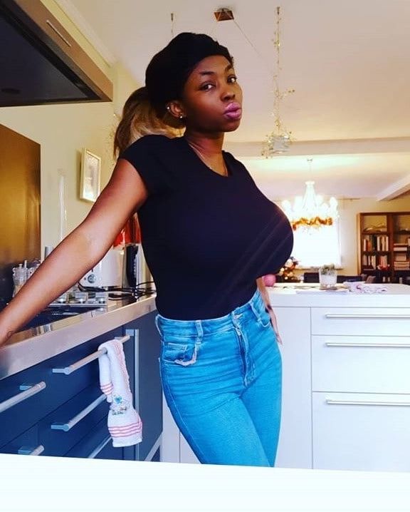 BLACK n BUSTY