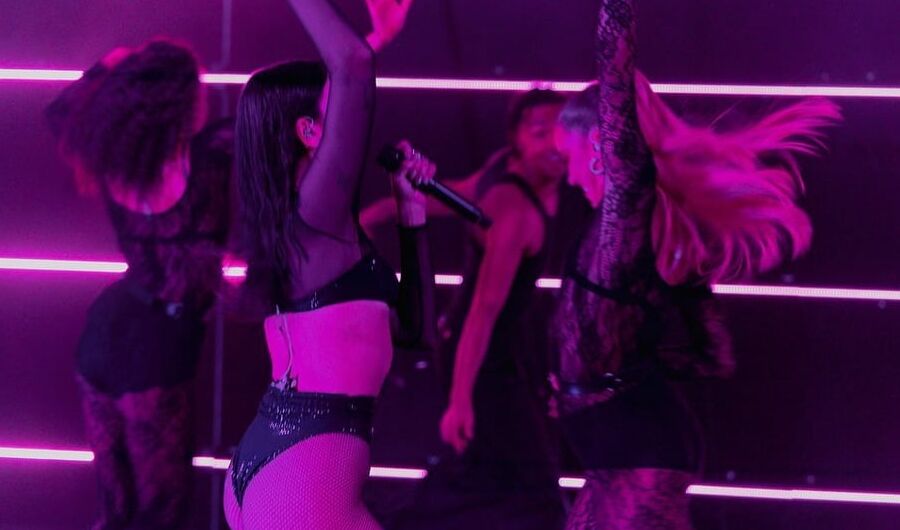 DUA LIPA