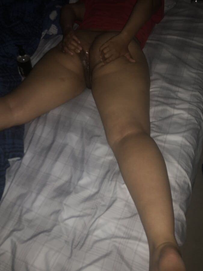 Indian wife loves getting her ass fingered