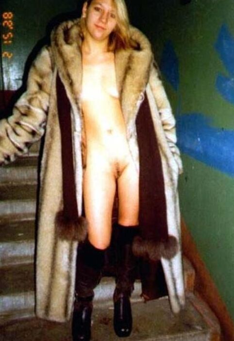 Nude under fur coat