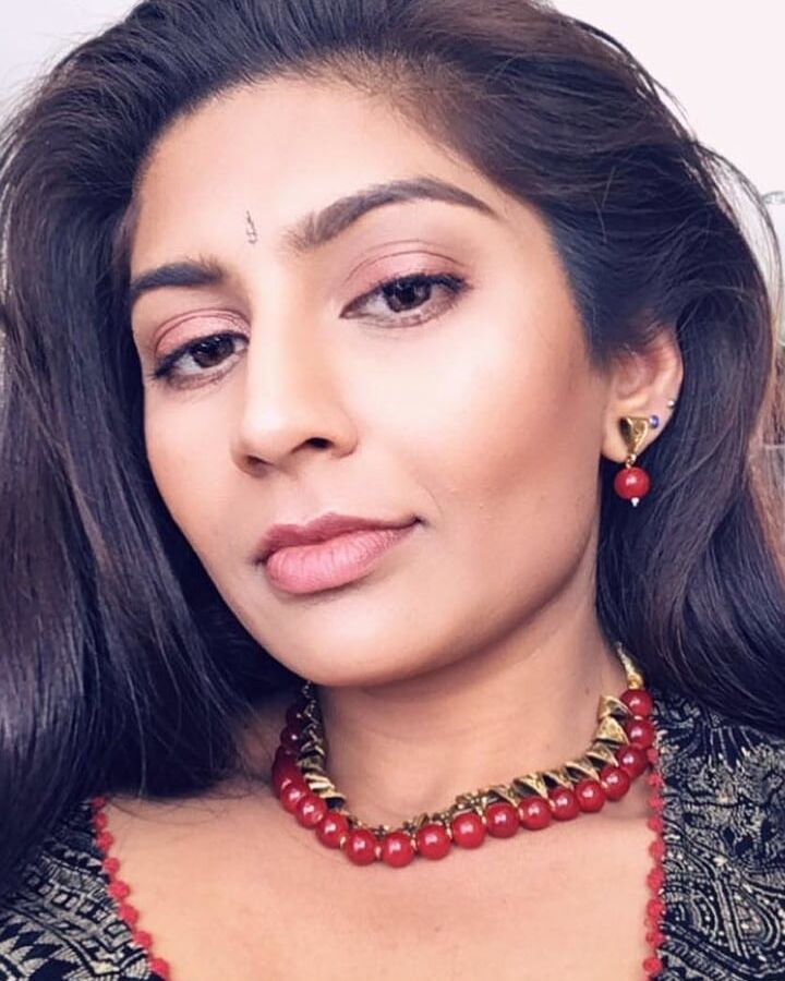 Horny indian milf aunty slut