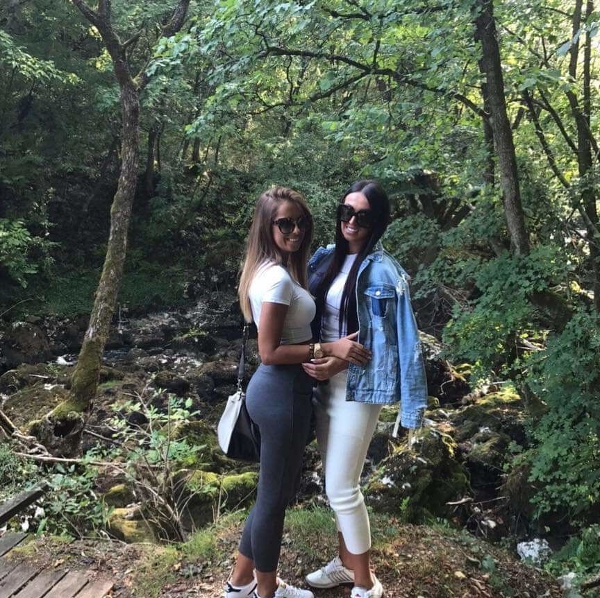 Drugarice Radmila i Zorica