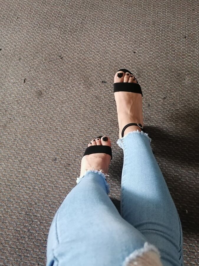 My sexy feet in heels