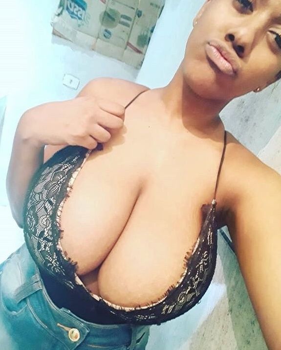 BLACK n BUSTY