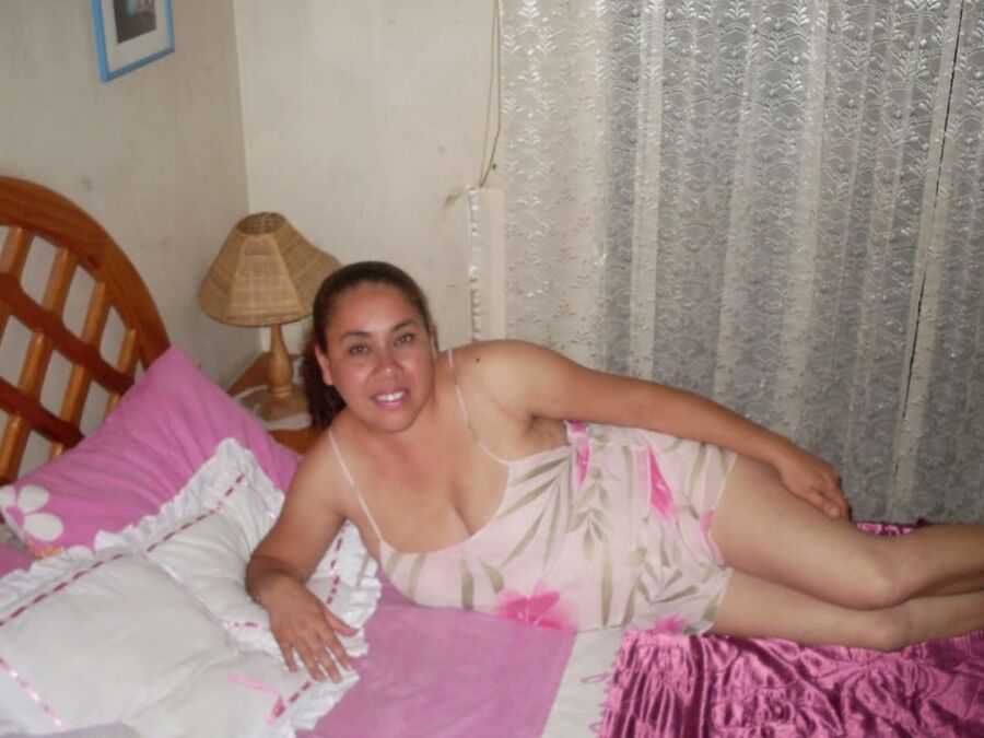Delightfull Wife posing