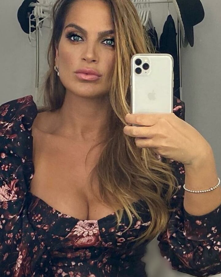 Dienela Vantaggiato hot instagram model