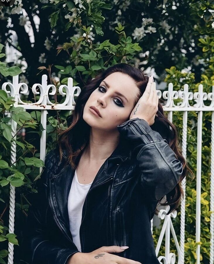 Lana Del Rey Butt CumTarget