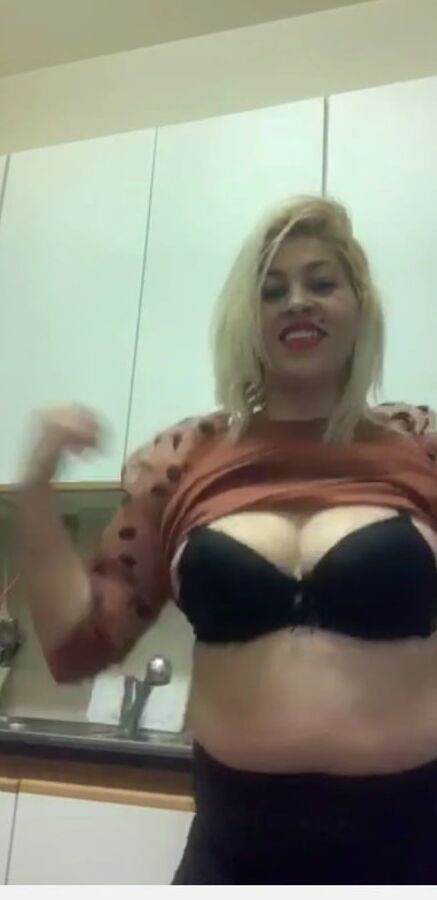 Flash boobs live facebook romanian