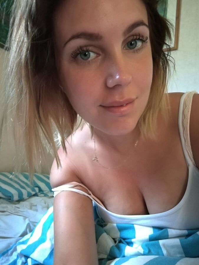 exposed webslut