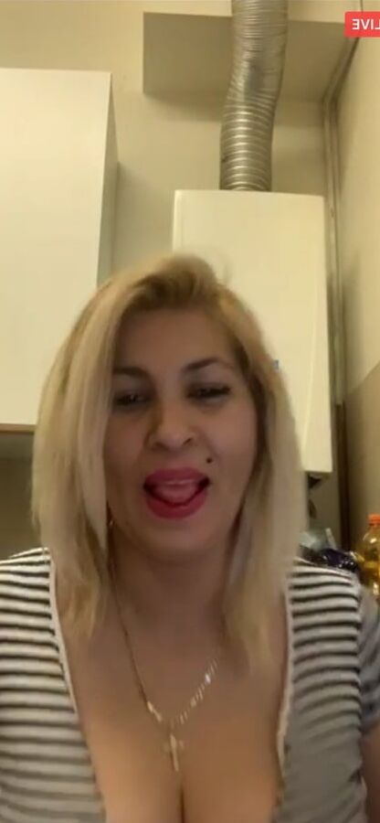 Flash boobs live facebook romanian