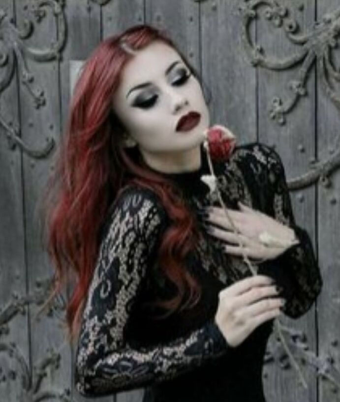 Beautiful dark-dark gothic beauties and love the dark