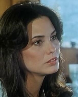 Cristina Raines