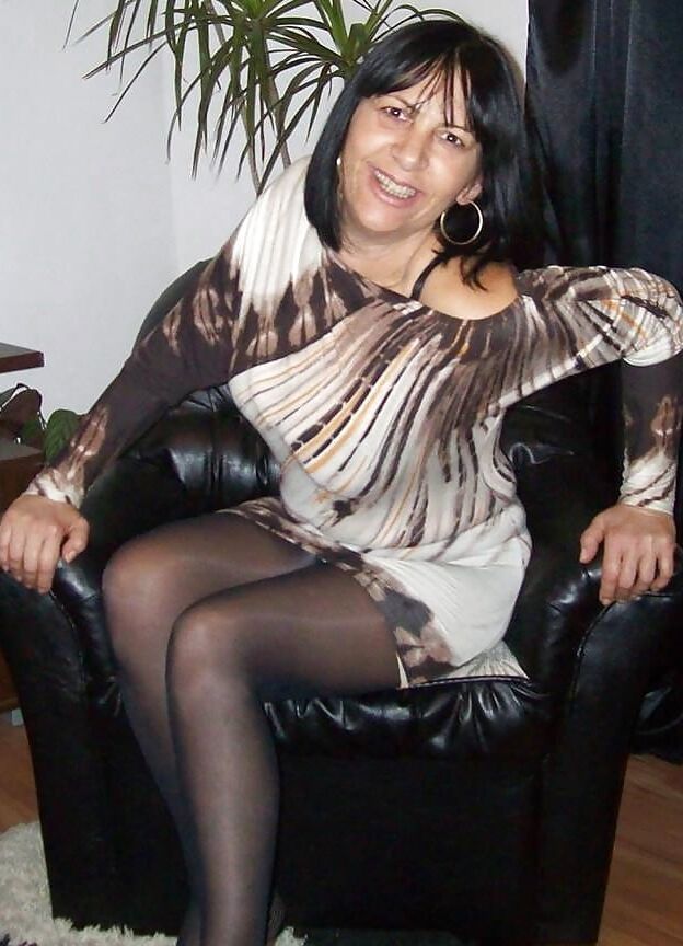 PANTYHOSE MATURES MIX