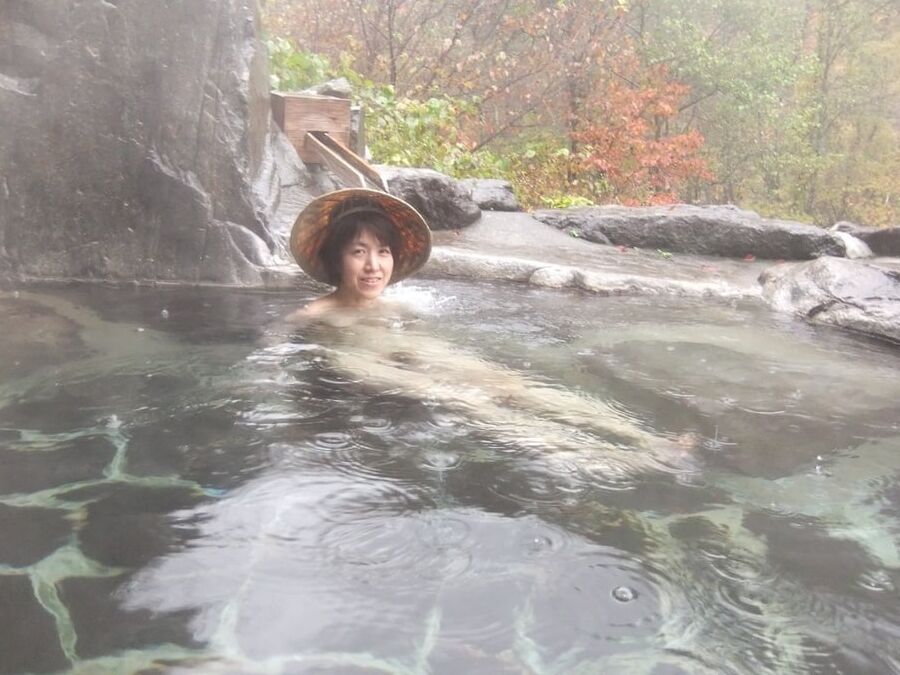 Japanese wife Shizuko outdoor bathing