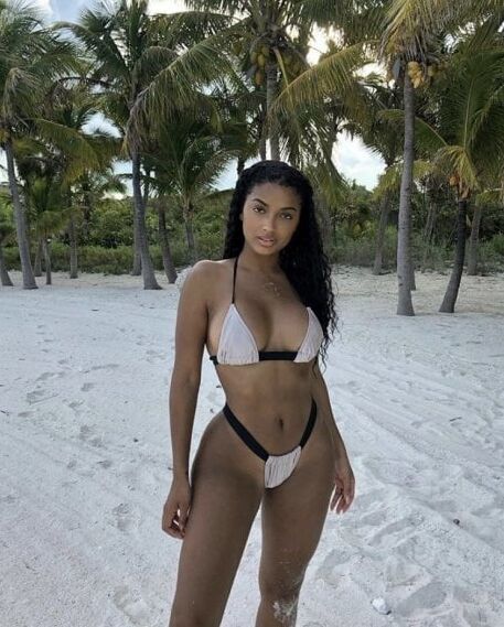 Super Hot Black Escort