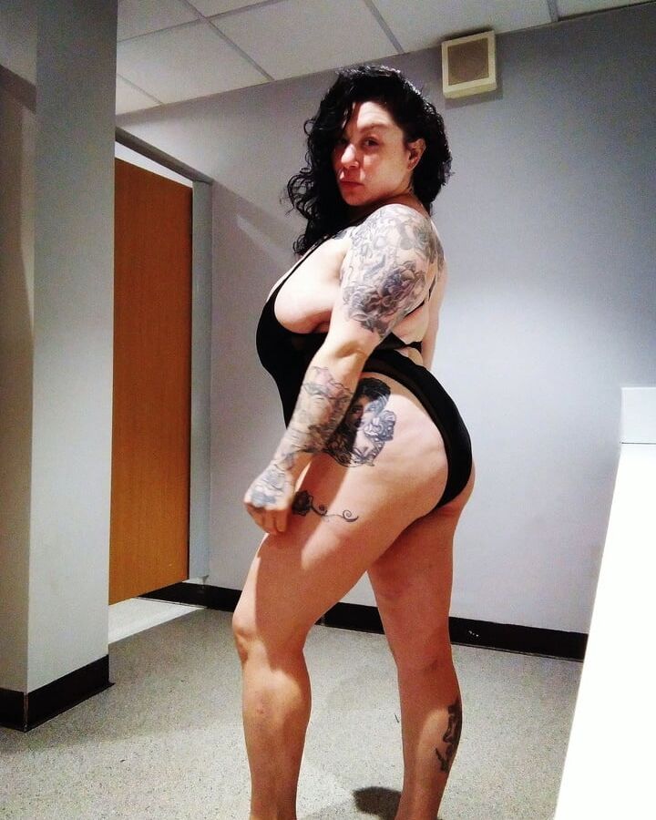 MISS Katie (UK) escort