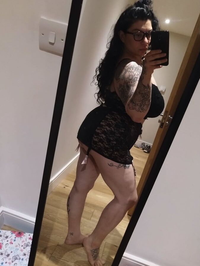 MISS Katie (UK) escort