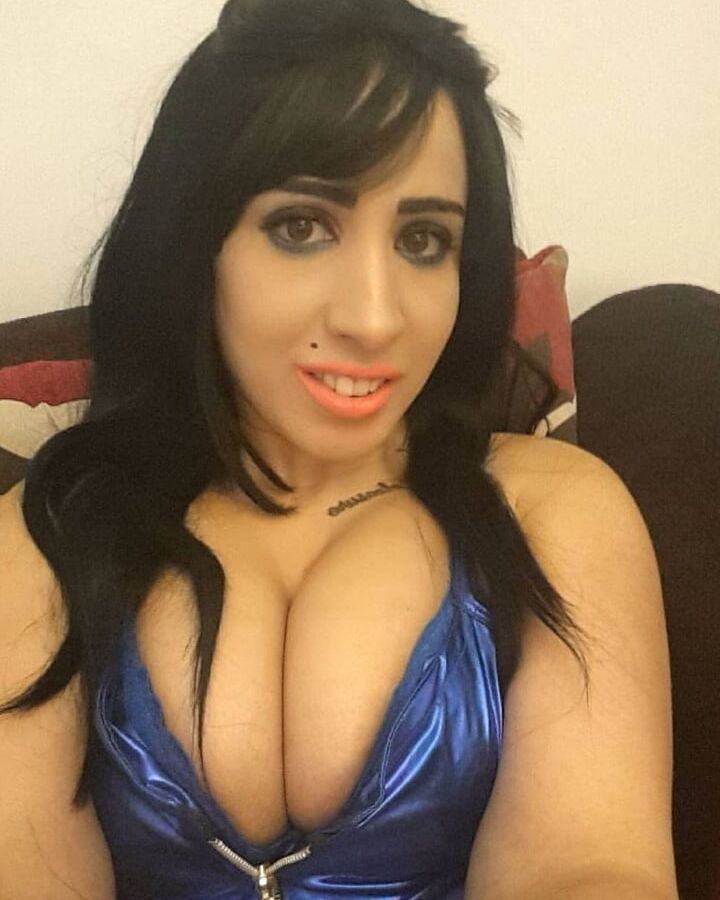 Julia webslut repost and expose