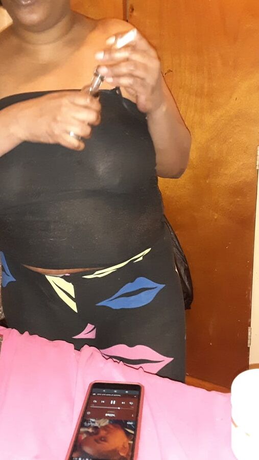 BLACK ASS MILF