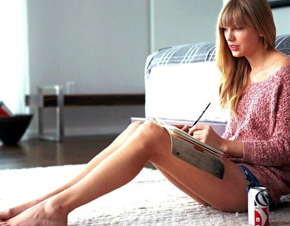 Taylor Swift - Legs