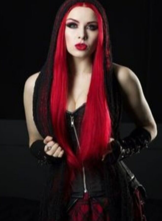 Beautiful dark-dark gothic beauties and love the dark