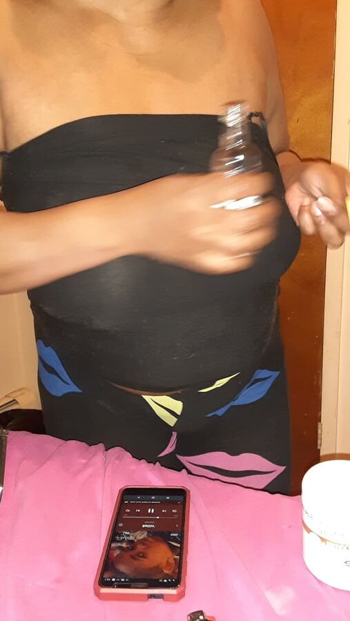 BLACK ASS MILF