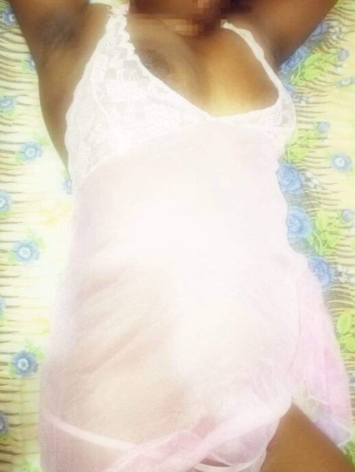 Sri Lankan Aunty In Pink Nighty