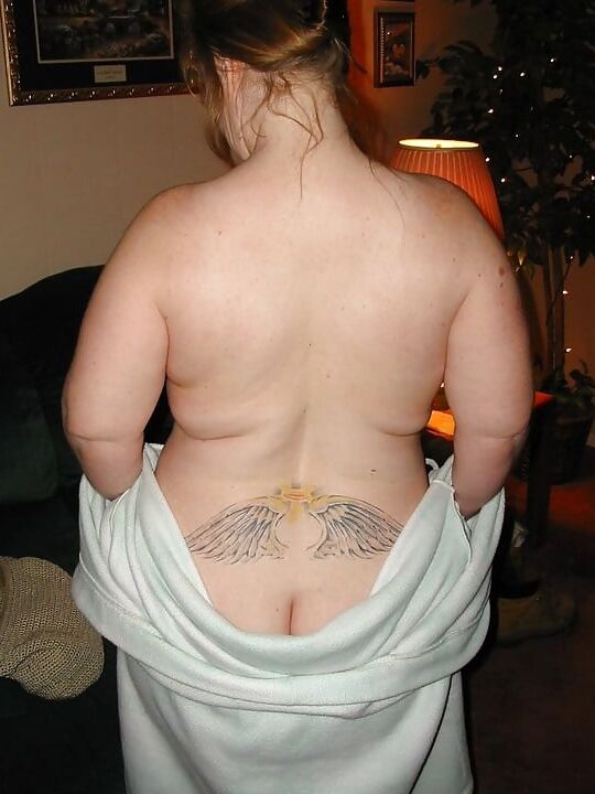 Curvy redhead amateur MILF Sandy