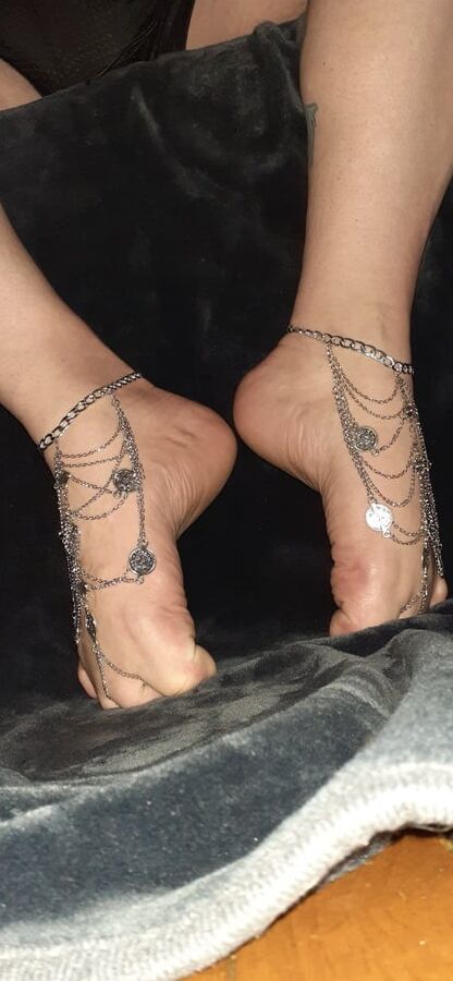 More feet love