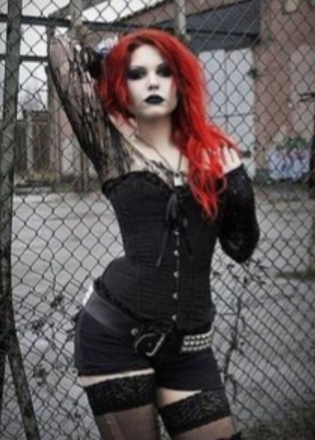 Beautiful dark-dark gothic beauties and love the dark