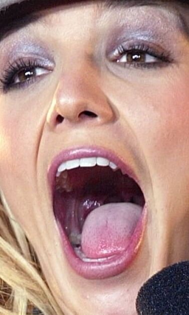BRITNEY SPEARS