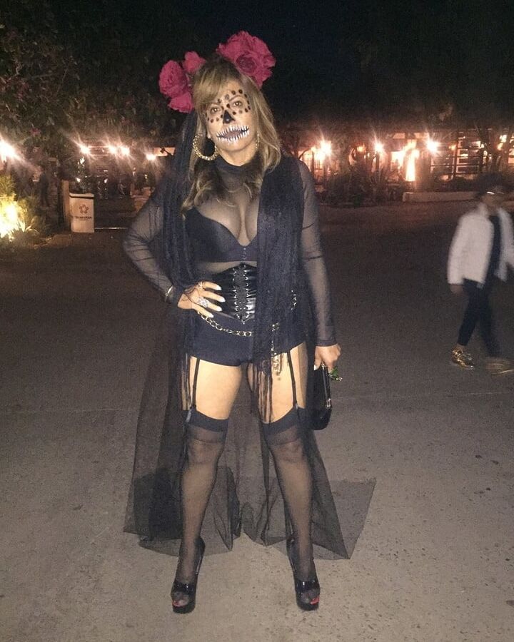 Latina milf
