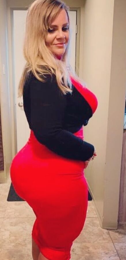 Sexy short chunky white pear bbw Carly