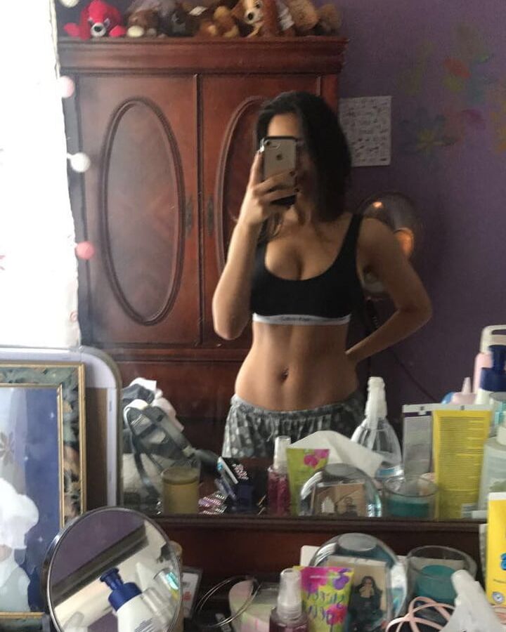 Hot NRI Indian College Girl Taking Seductive Selfies Private