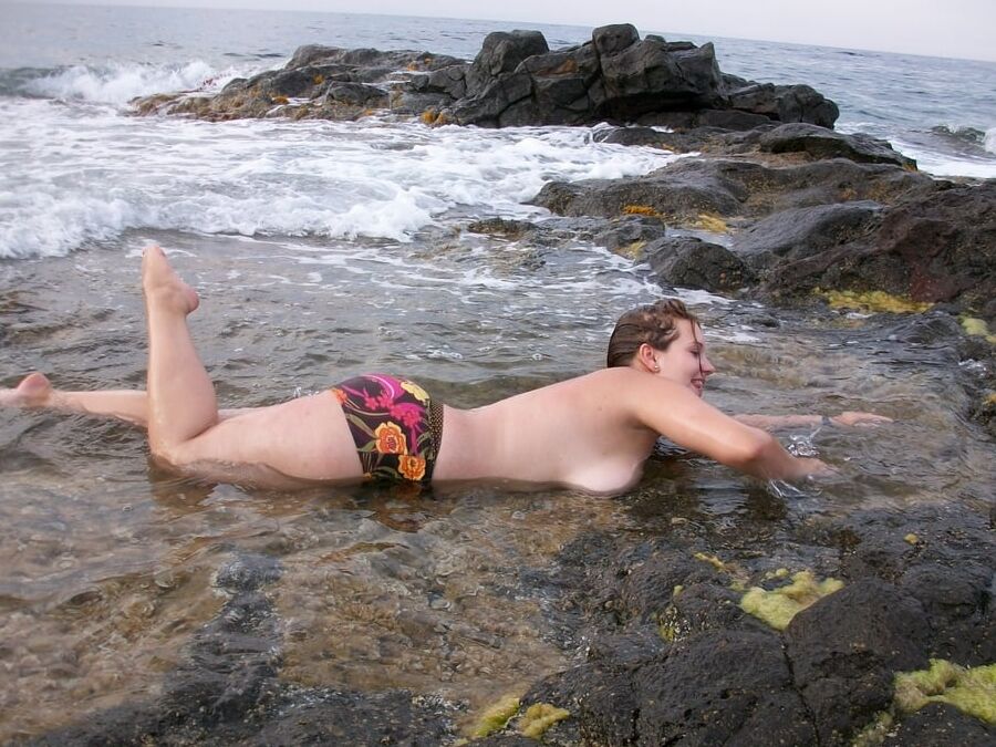 Huge Natural Tits Red Head Girlfriend Posing for Honeymoon