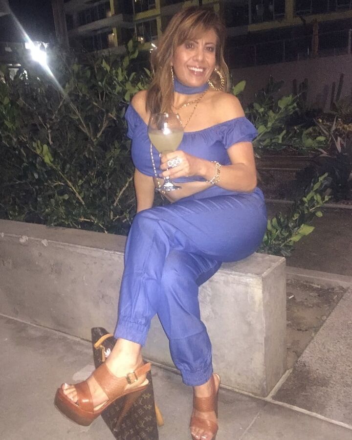 Latina milf
