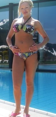 Dasha a stunning milf