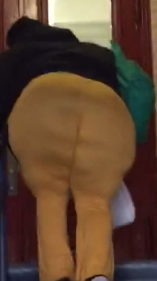 HUGE FUNKY BOOTY CARIBBEAN SSBBW