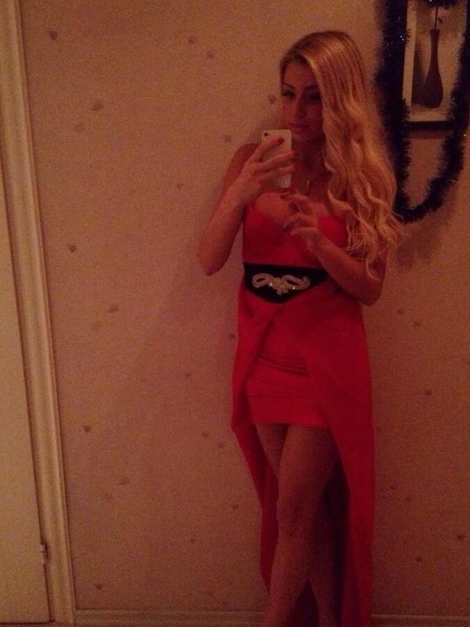 belle blondinette sexy