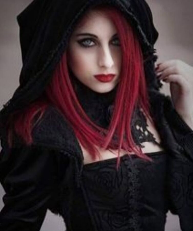 Beautiful dark-dark gothic beauties and love the dark