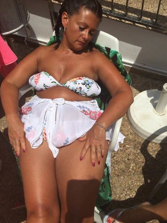 Mature Women in Bikinis (set )